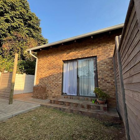 Douwe Cottages بريتوريا المظهر الخارجي الصورة